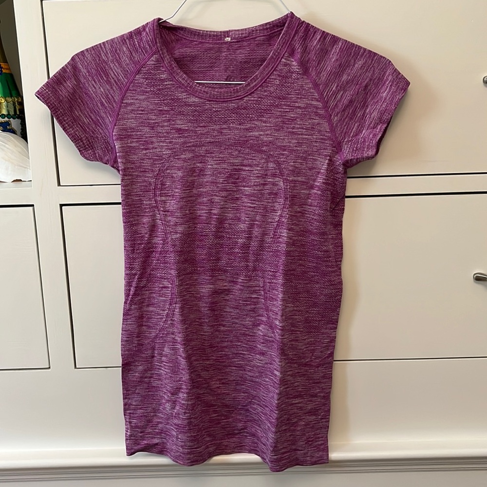 Lululemon swiftly tech short sleeve